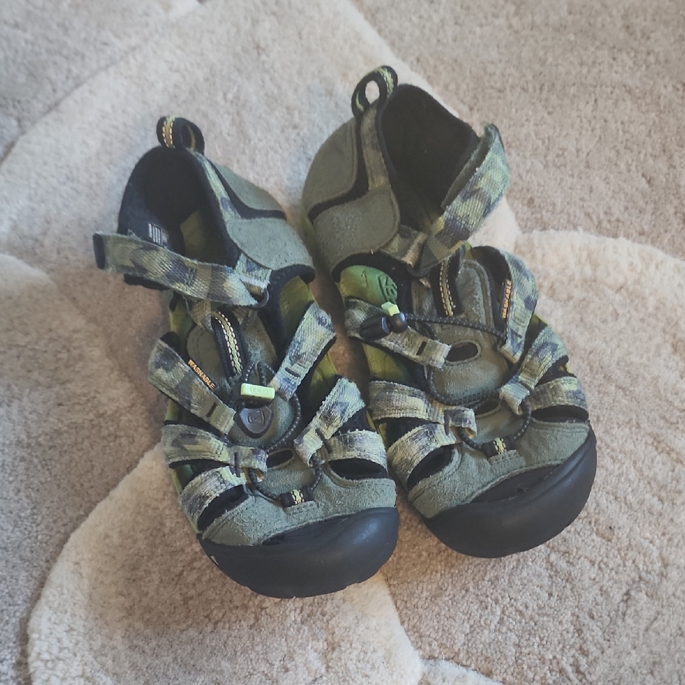 Keen Kids Camo Green and Black Waterproof Adventure Sandals